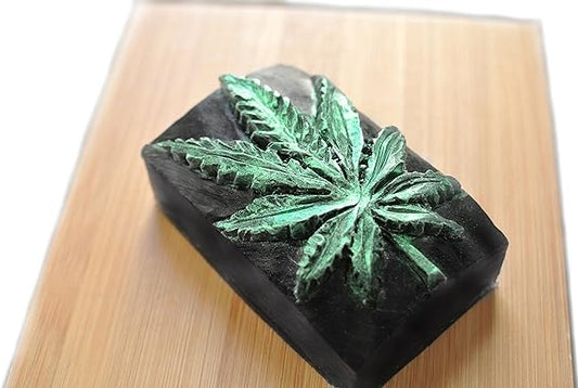 Hemp Leaf Aromatherapy Candles