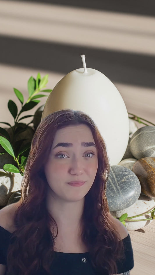 Egg Shaped Candle (h) 2 in x (w) 1.6 in